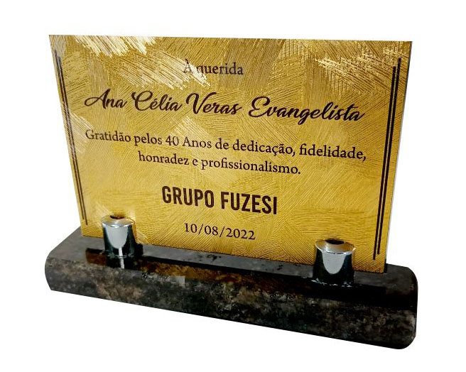Troféu retangular, horizontal, textura prata, acrílico 15x10cm, base de granito title=